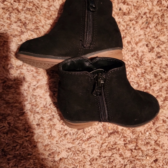 Cat and Jack Size 5 Bootie Boots - Picture 4 of 4